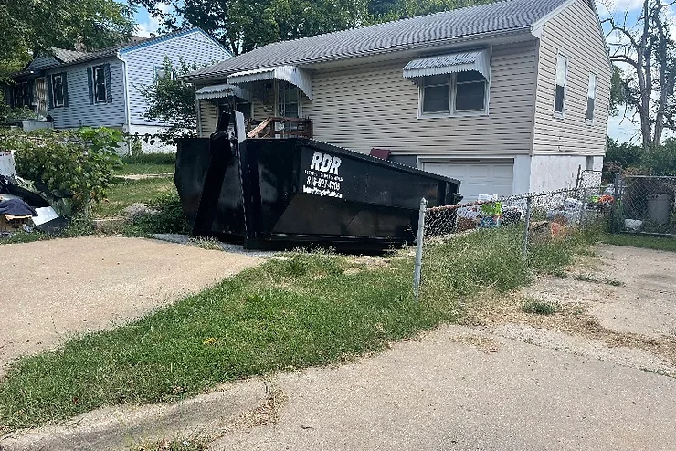 Residential Dumpster Rental Independence MO: Planning in Advance of Moving
